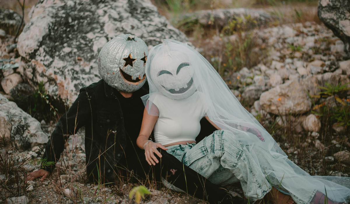 Funny couples Halloween costumes